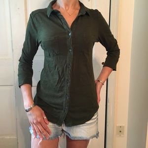 Green button up shirt never worn size smalll